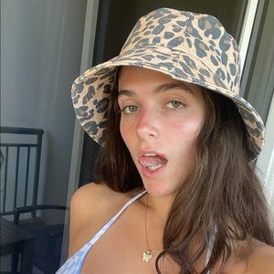 Meet your Posher, Alexa